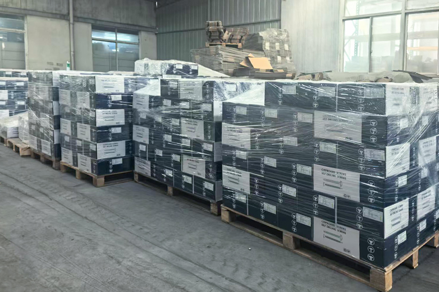 梱包と倉庫保管